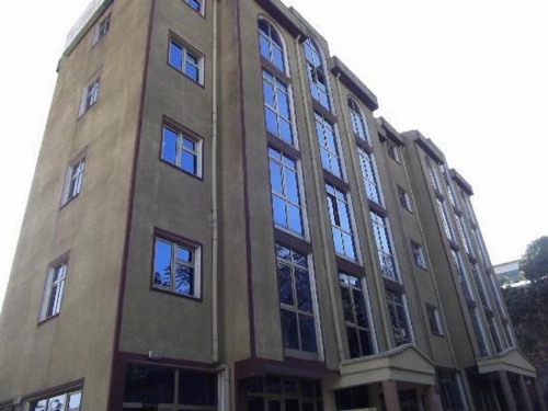 The lions den hotel image 11