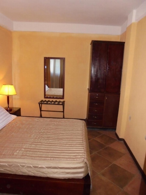 The lions den hotel image 22