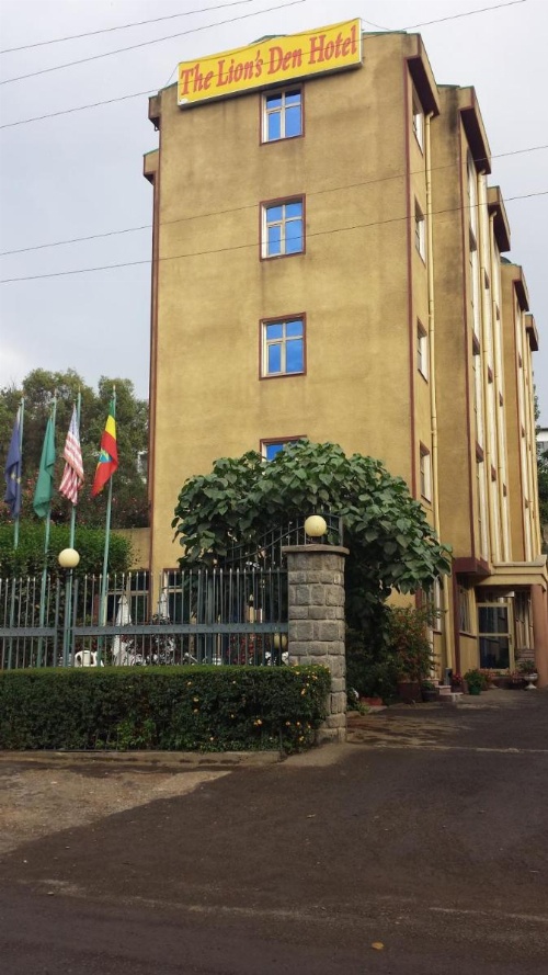 The lions den hotel image 24