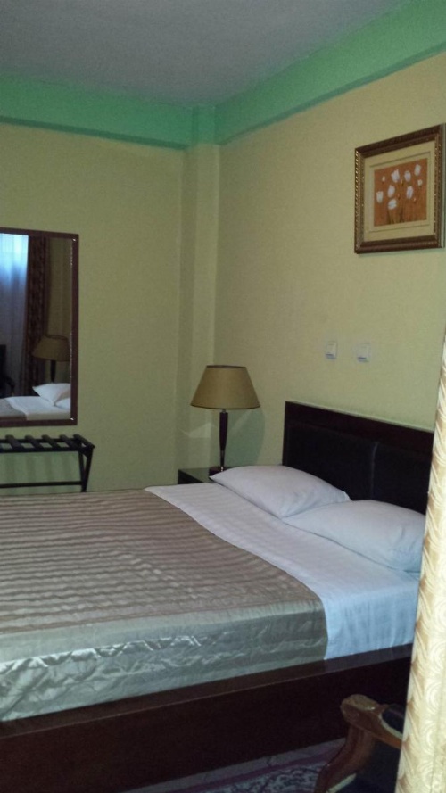 The lions den hotel image 28