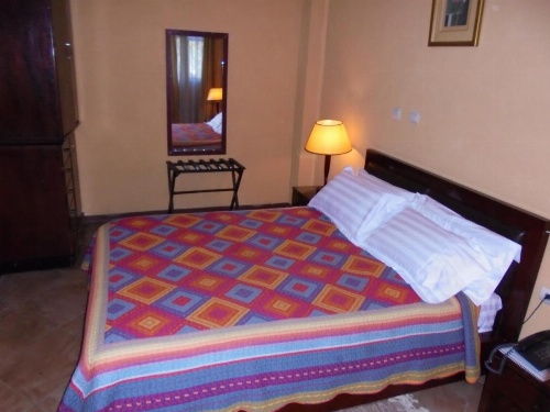 The lions den hotel image 30